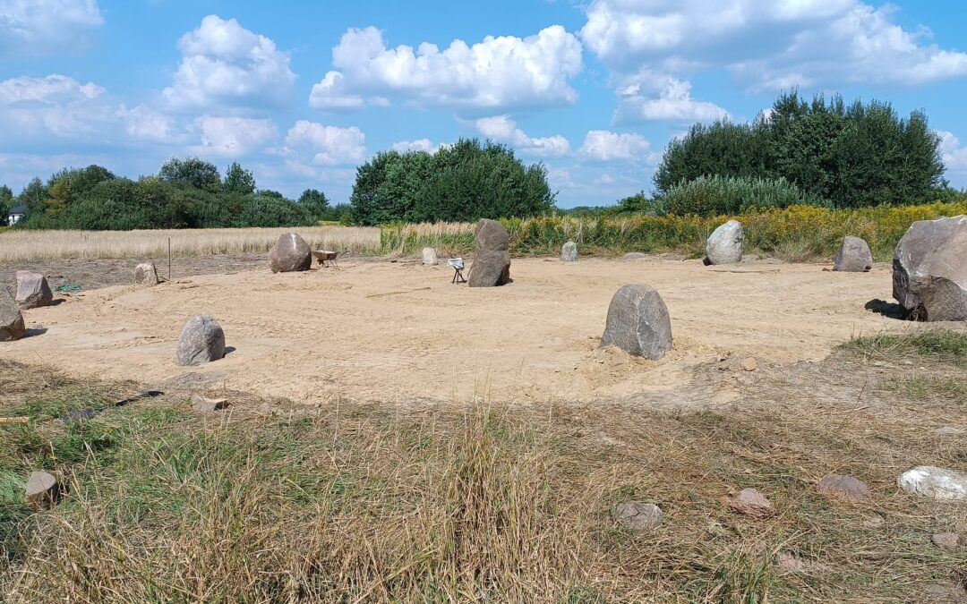 WIECZORNA MEDYTACJA W KAMIENNYM KRĘGU W RADOMIU
